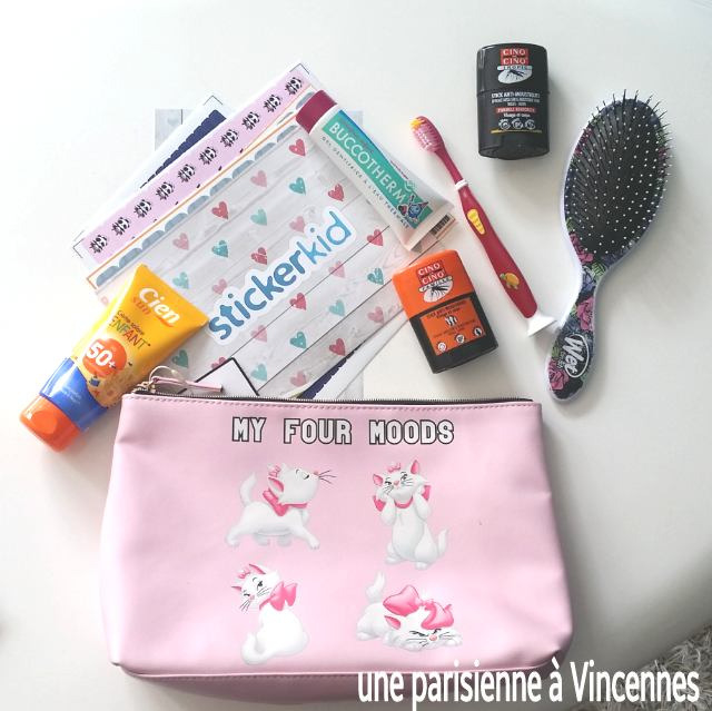 trousse-colo-etiquettes-autocollantes