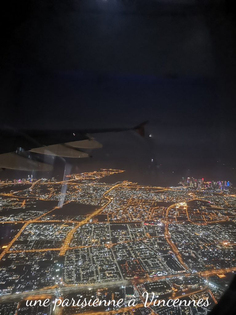 vue d'avion 
Doha de nuit 