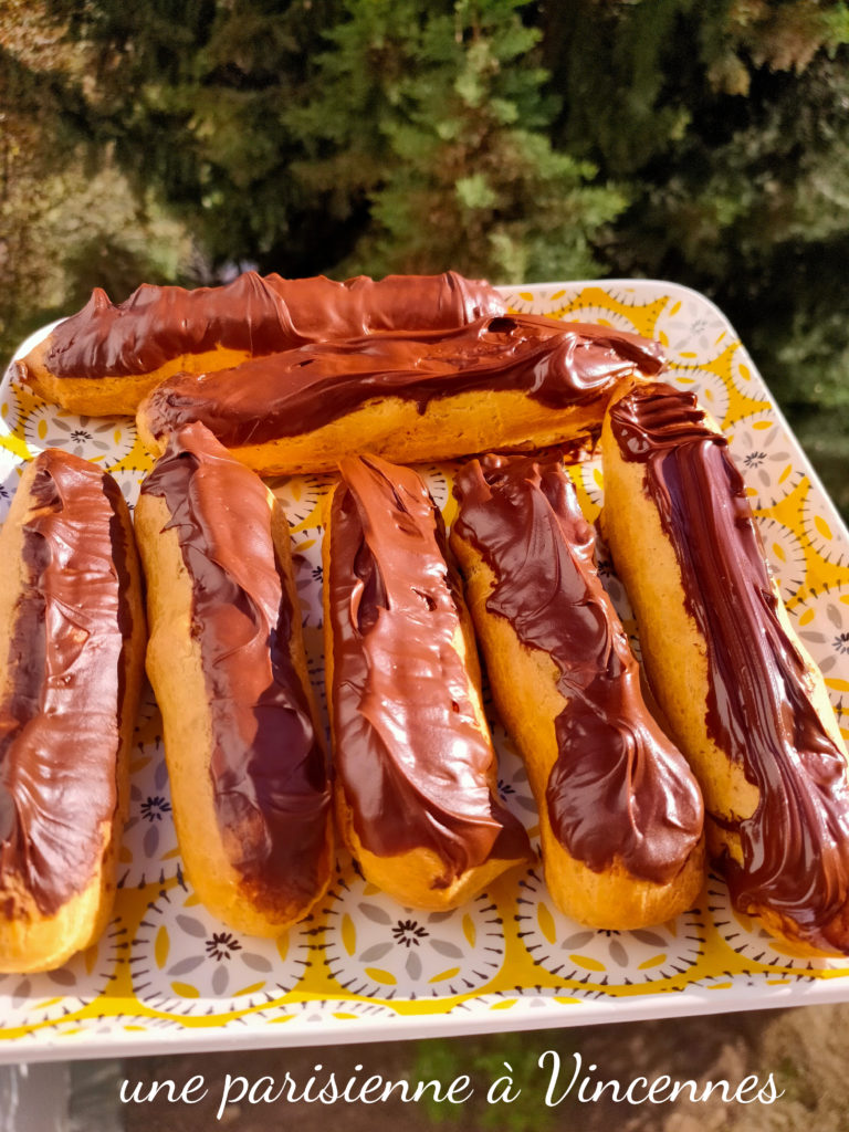 éclairs au chocolat maison 
cuisine 
pâtisserie
