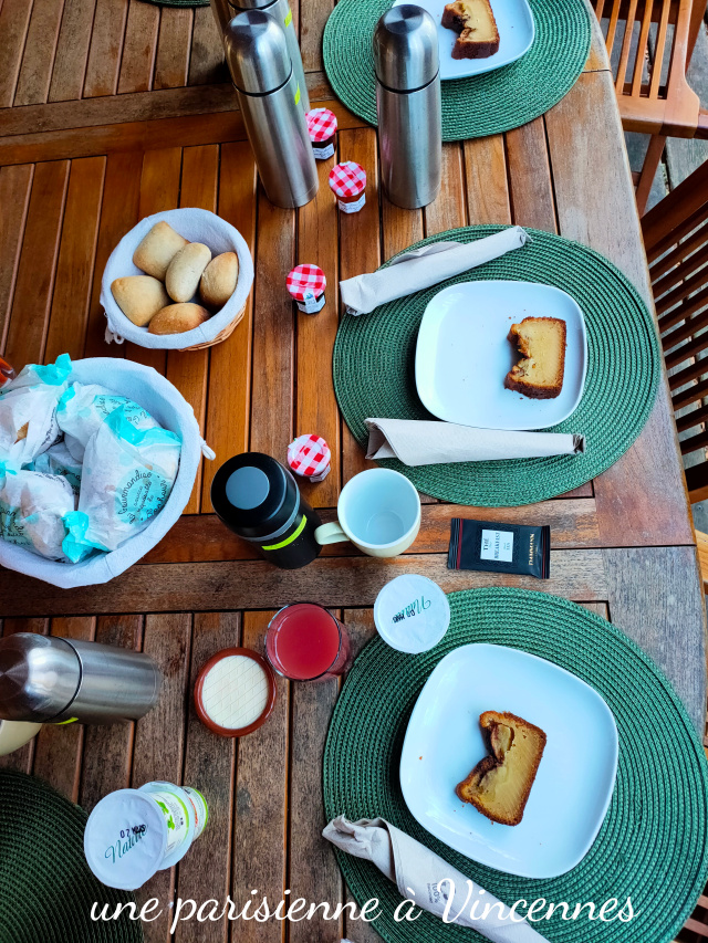 table du petit dejeuner 
